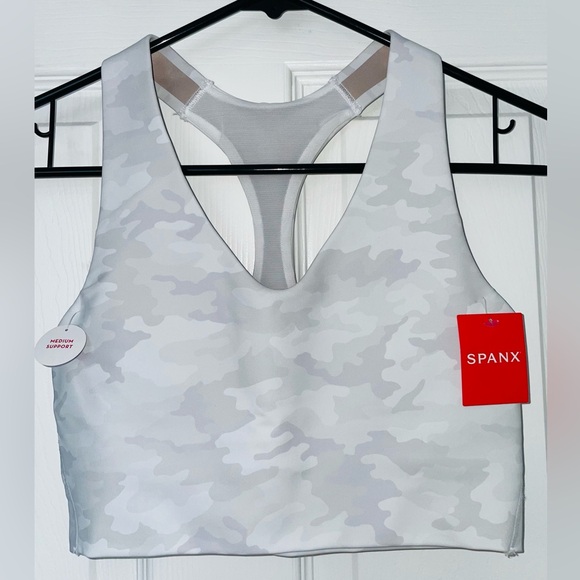 SPANX Other - Spanx sports bra (XS)